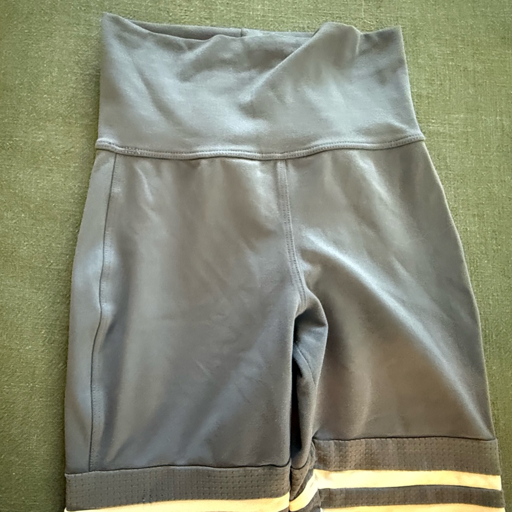 Bombshell sportswear leggings